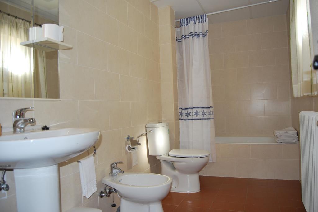 Hostal De Montana La Casa Grande Nogueruelas ห้อง รูปภาพ